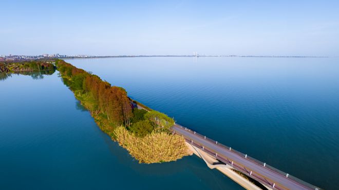 im电竞项目测评｜奥体潮鸣：一线湖景+绝佳地段+穿越周期产品开启无锡临水而居新时(图17)